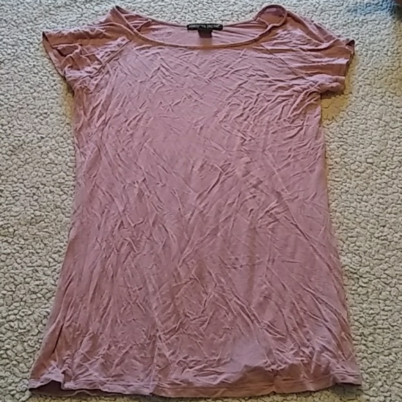 Rose colored tee - Picture 1 of 2